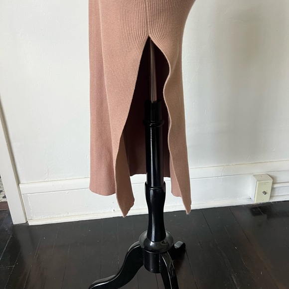 NWT Alexia Admor Ariana V Neck Cut Out Backless Ribbed Nude Midi Dress XS - Picture 5 of 8